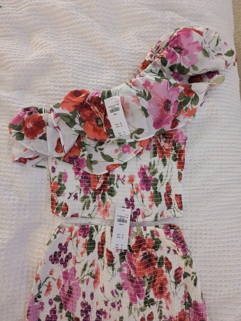 NWT Abercrombie & Fitch Floral Ruffle Skirt and Top - White with Pink & Red - Picture 4 of 9